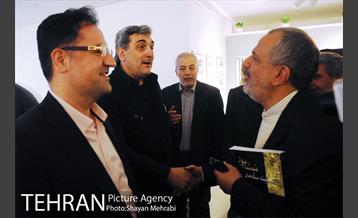 کتابگردی پیروز حناچی سرپرست شهرداری تهران در روز کتاب 28