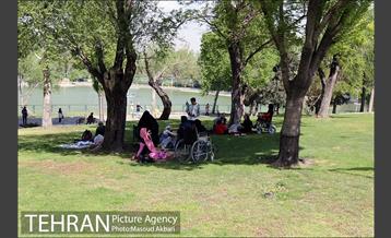 مراسم عیدانه معلولان در پارک بعثت 15