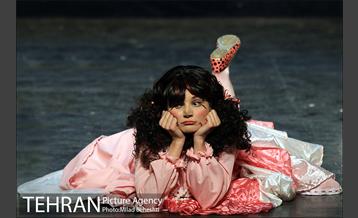 نمایش شاهزاده خانوم بدترکیب‎ 10