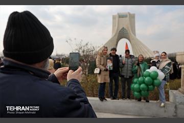 راهپیمایی ۲۲ بهمن در تهران - 3 12