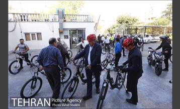 بازدید شهردار تهران  از اداره کل انتقال خون استان تهران 2