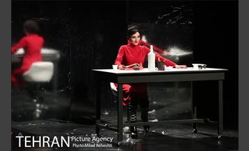 نمایش بانویی از اسلو‎ 26