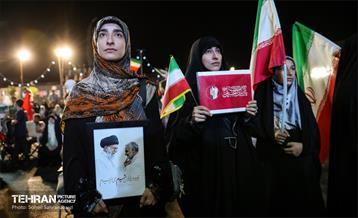 سخنرانی شهردار تهران در تجمع شبانه میدان انقلاب