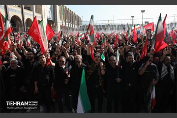 اقامه نماز بر پیکر آقای شهید ایران - 1 54