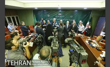 مراسم امضای تفاهم نامه اجرای مدیریت بهره برداری و نگهداری از پارک های جنگلی و توسعه فضای سبز شهر تهران 16