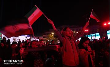 رویداد «شب ایران» در میدان انقلاب اسلامی 4