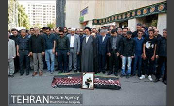 تشییع پیکر مهدی شادمانی  32