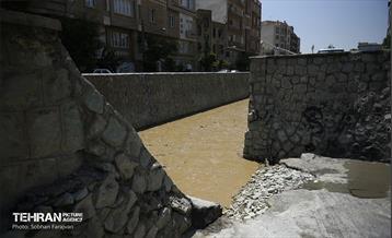 مسیل رودخانه مترو صادقیه