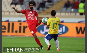 دیدار پرسپولیس و صنعت نفت آبادان در لیگ برتر فوتبال 13