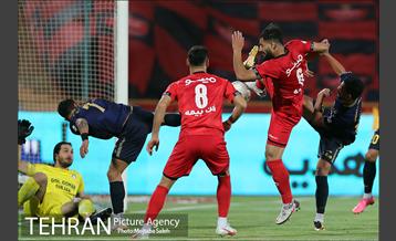 دیدار تیم های فوتبال پرسپولیس و گل گهر 21