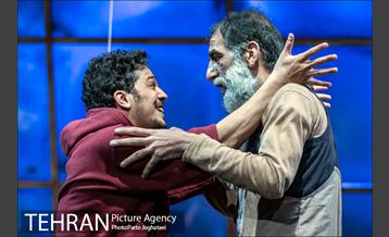 نمایش «سرایدار» 10