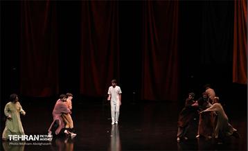 نمایش آئینی مذهبی «در انتظار...» 77