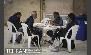 شب های تهران،فوریت خدمات اجتماعی 45