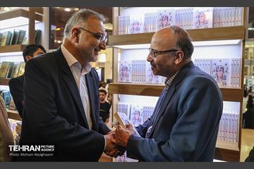 بازدید شهردار تهران از سی‌وپنجمین نمایشگاه بین‌المللی کتاب تهران 27