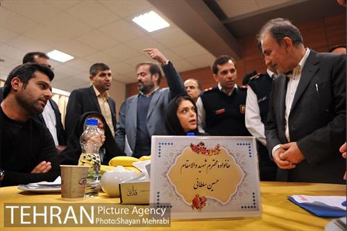 تجلیل از خانواده شهدای آتش‌نشان حادثه پلاسکو با حضور شهردار تهران 6