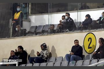 دیدار تیم های فوتبال پرسپولیس و گل گهر سیرجان 12