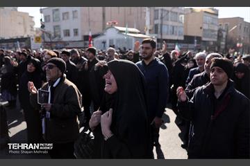اجتماع مردم تهران در پی شهادت رهبر انقلاب - 1 61
