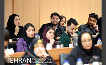 نشست اعضای شورا شهر با جمعیت جوانان شورای شهر 18