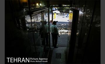 رفع خطر طبقه سوم پاساژ 102 در خیابان امام خمینی(ره)  24