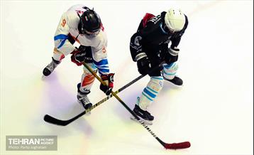 اسکیت هاکی روی یخ زنان 12