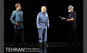 تمرین نمایش شوایک یک سرباز ساده دل‎ 21