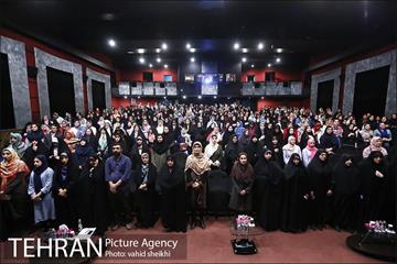 نشست تخصصی روز دختر با عنوان زمانی برای تو  1