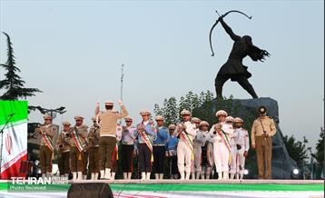 آیین رونمایی از مجسمه آرش کمانگیر 11