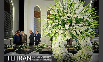 آیین افتتاح یادمان شهدای باغ موزه دفاع مقدس 8