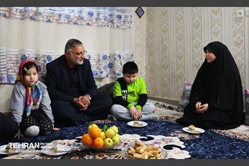 قرار خدمت؛ دیدار شهردار تهران با خانواده شهید مرتضی غفوری 6