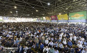 نماز جمعه «خشم و نصر» در تهران 32