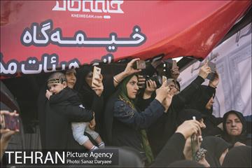 تشییع پیکر مطهر شهید محسن حججی 22