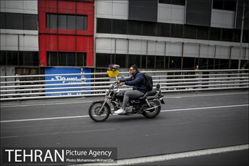 استقبال از بهار در خیابانهای تهران 10