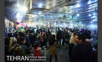 اکران خیریه انیمیشن مبارک در بازارچه رعد‎ 25