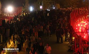 رصد «ماه خونین» از پل طبیعت 6