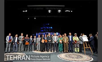 بزرگداشت روز کارگر با حضور شهردار تهران 44