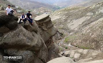 بازدید دانشجویان خارجی دانشگاه‌های پایتخت از جاذبه‌های گردشگری منطقه۲۲ 9