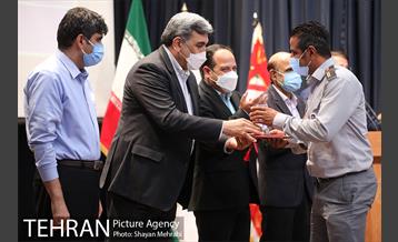 آیین تقدیر از آتش نشانان حریق پالایشگاه تهران 30