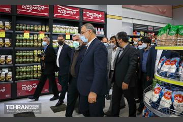 بازدید شهردار تهران از فروشگاه شهروند و میادین میوه تره بار 27