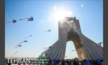 همایش زنگ تحرک و جشنواره بادبادک ها در میدان آزادی 26