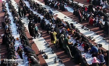 آیین آماده سازی دست سازه های نمدی برای کودکان اربعینی  2