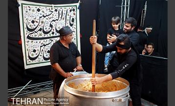 موکب هیئت الرضا(ع) در میدان حسن آباد 7