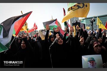 مراسم تشییع پیکر شهید سردار عباس نیلفروشان - ۱ 36