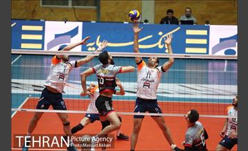 دیدار تیم های والیبال بانک سرمایه و سایپا