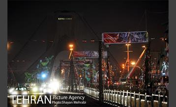 96-11-21 آذین بندی خیابان ها به مناسبت 22 بهمن 7