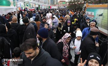 جشن نیمه‌شعبان در میدان ولی‌عصر (عج) - 3 45