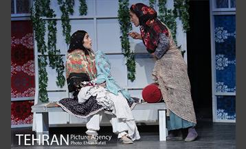 نمایش شیش و بش به کارگردانی جواد روشن 15