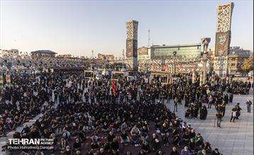 نجات اهل عالم با حسین است  37