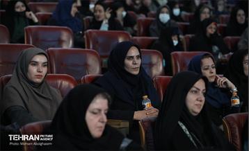 تجلیل از معلمان دانش‌آموزان با نیازهای ویژه شهر تهران 37