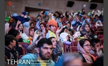 جشن بوی کاغذ رنگی 23