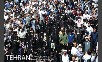 مراسم تشییع پیکرهای مطهر ۱۵۰ شهید تازه‌ تفحص‌ شده دفاع مقدس 27